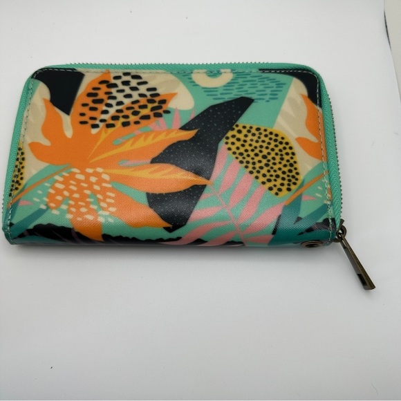 Wander Handbags - Wander Vibrant Tropical Artistic Print Zippered Wallet Abstract Floral Motifs